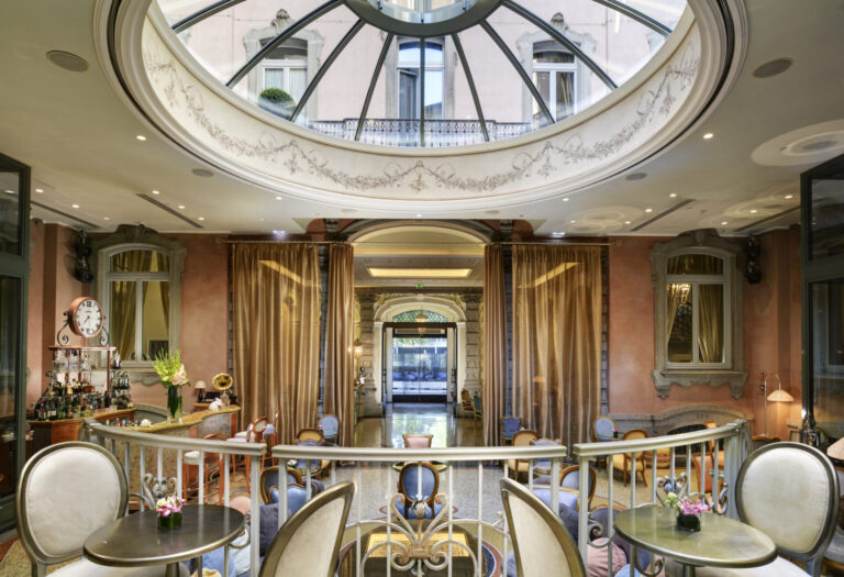 Chateau Monfort Milano Lobby 1