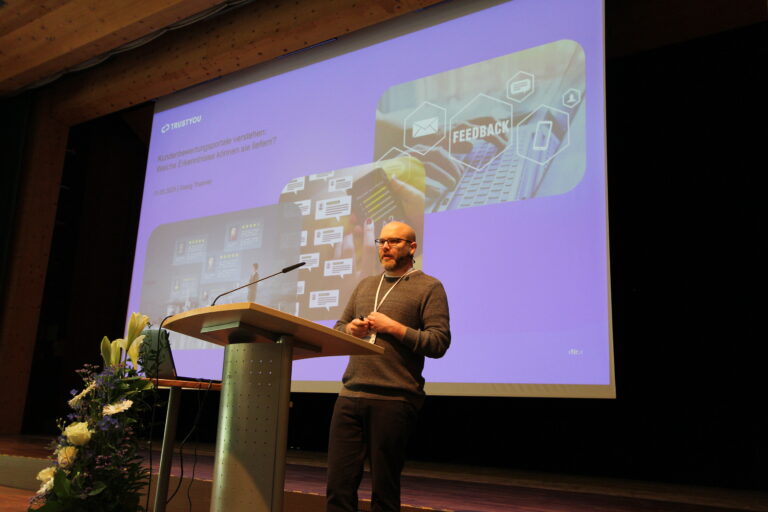 Georg Thanner delivering his keynote speech on quality in tourism